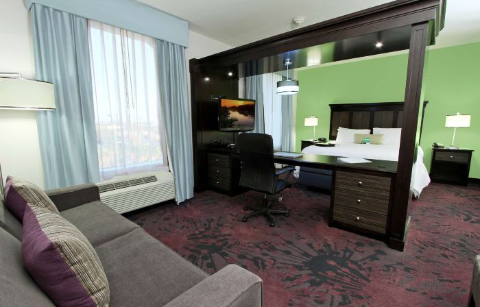 Hampton Inn & Suites Winnie