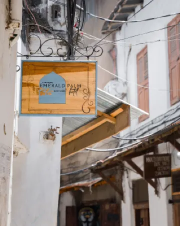 Emerald Palm Hotels near House of Wonders