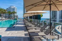 Amazing Apartments at H Beach House - Private Pools