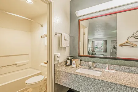 Hill Country Inn & Suites - New Braunfels / Gruene