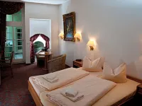 Schwerter Schankhaus & Hotel Hotels near Meissen