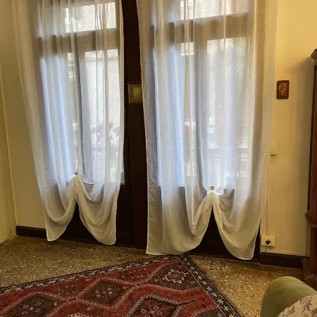 Lions Venice Guest House