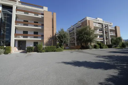 Le Residenze di Santa Costanza - le Dimore Отели рядом с достопримечательностью «Corso Vittorio Emanuele II»