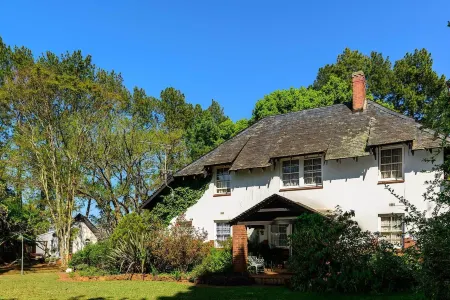 Biggy Best Boutique Hotel & Self Catering Cottages Отели в г. Howick