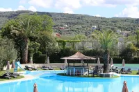 Pegasus Hotel - Pools
