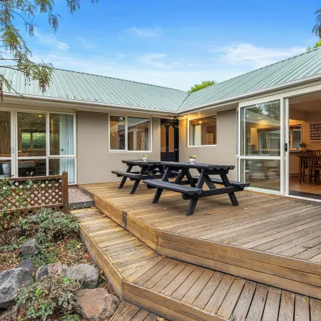 Tasman Holiday Parks - Christchurch Отели рядом с достопримечательностью «Папани»