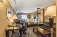Comfort Suites Downtown - 2-Star
