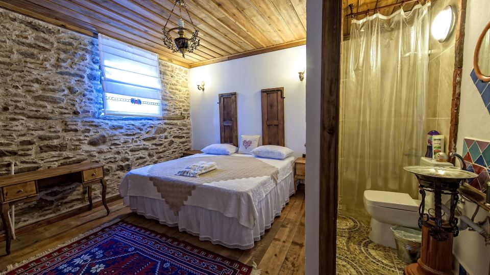 Birgi Hotel Saliha Hanim Tas Konak