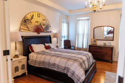 Comfort & Elegance in a Historic La Crosse, Wisconsin Mansion