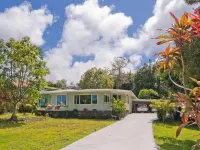 Mountain Oasis: Modern Plantation Home Hotels in Captain Cook