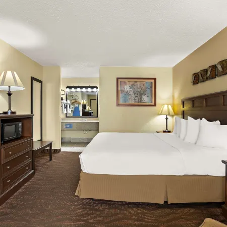 Best Western Center Pointe Inn