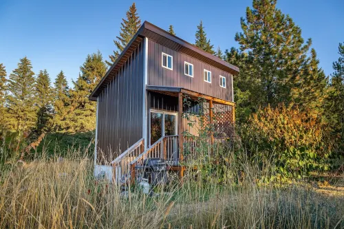 Glacier National Park cabin! Our basecamp to explore GNP, just 6 minutes away!