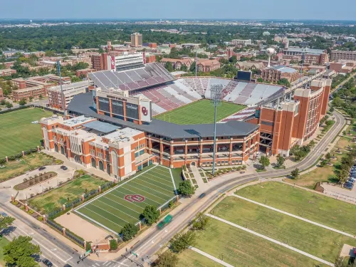 Spacious 4Br/2BA Home - Closest Stay to OU Stadium & Campus