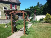 Oasis Bed and Breakfast Hotels in Springville