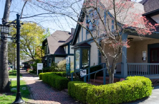 Large Condo Near Biltmore Estate Отели рядом с достопримечательностью «Шоппинг-центр Юг Форест»