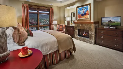 Mountain Views and Luxury Amenities - Stunning Slopeside Retreat