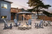 Kitchenette and Cozy Patio Area - Stylish Coastal Retreat Hotels in Rockaway Beach