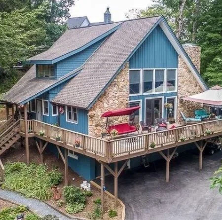 Creekside Cabin at Linville Land Harbor