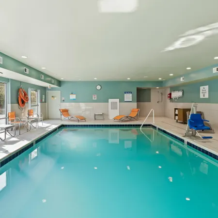 Holiday Inn Express & Suites NORTH BRUNSWICK by IHG
