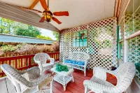Cozy home in a quiet neighborhood steps from the beach and close to attractions Hotel a Laguna Beach