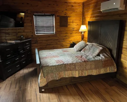 The Ponderosa Guesthouse Hotels in Trigg County