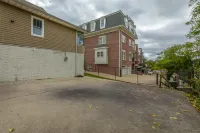 Amazing Chic - One Block from Bridge, Restaurants, Museum