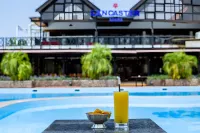 Lancaster Accra Hotel - プール