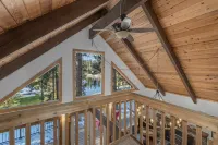 Breathtaking River Views and Expansive Deck - Charming Cabin Retreat