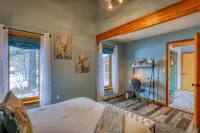 Mountain Views and Private Hot Tub - Dazzling Modern Escape