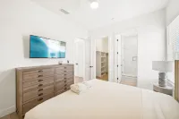 Spacious Getaway with Propane Grill - Charming Coastal Retreat Hotel di Sunnyside