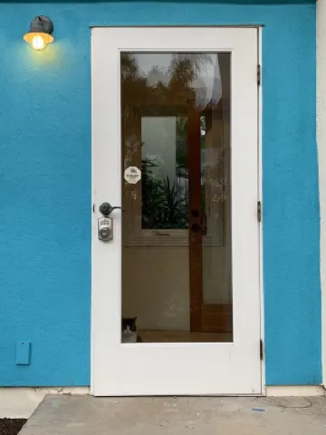 Private Garden and Colorful Décor - Charming Coastal Hideaway