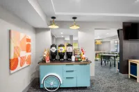 Spark by Hilton Grapevine DFW North - breakfast