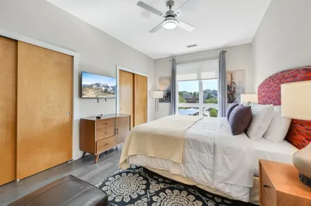 Balcony Condo in Downtown Asheville