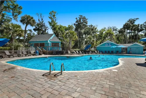 Family-Friendly Townhome with Resort Amenities Included - 1/2 Mile to Beach