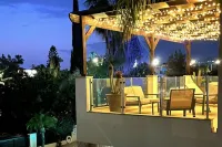 Coral Bay Villa - Sleeps 6 - Pool - Parking Hotels in Peyia