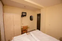 Arsego Hostel Hotels in Debet