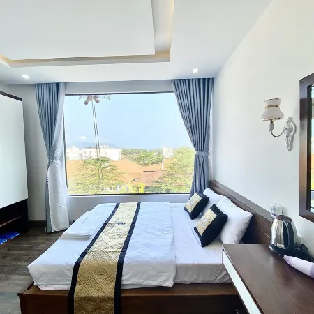 Hotel Duc Thanh 2 Отели рядом с достопримечательностью «Пляж Анхай»