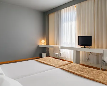 Basic Braga by Axis Hotels in Braga