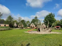Cozy Furnished House with Garden Near Nature Reserve バントのホテル
