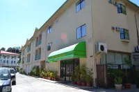 West Plaza Malakal Hotels in der Nähe von Dolphins Pacific