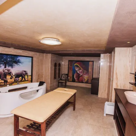 Aqua View Spa Boutique Hotel