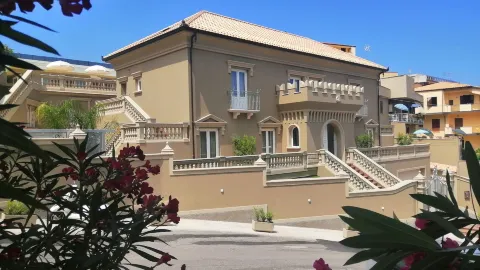 Sui Generis in Tropea