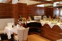 Hotel Furian - breakfast