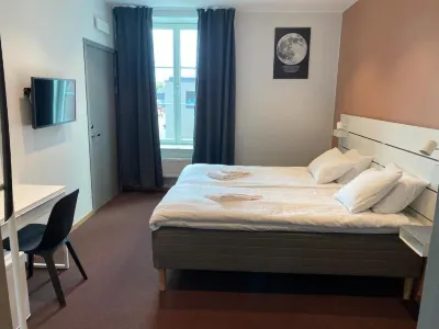Ahlgrens Hotell Bed & Breakfast Hotels near Strömsbro kyrka