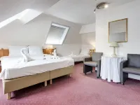 Hotel Bryghia Hotels near Choco-Story