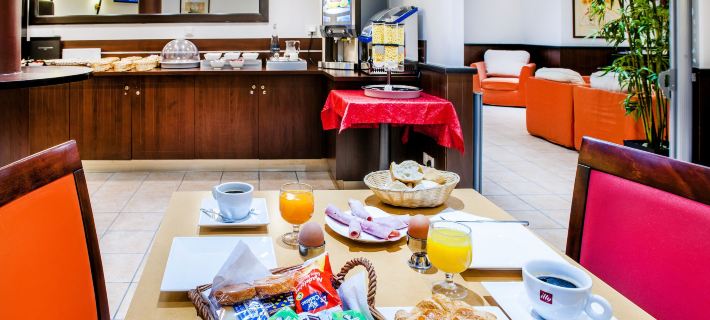 Appart'hôtel Saint Jean Ξενοδοχεία στην πόλη Λούρδη