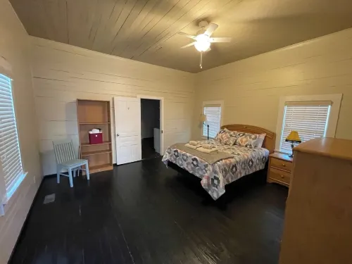Charming 4BR Historic Home With Scenic Views Hotels in Apex
