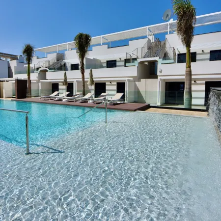 Esmeralda Cotillo Homes by Livvo