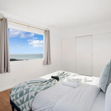 Relaxing 2-Bedroom Oasis in Pacifica
