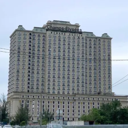 Kampar Champs Elysees 4Pax Homestay Отели в г. Кампар